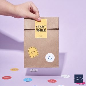 รับออกแบบสติ๊กเกอร์ติดสินค้า - 03